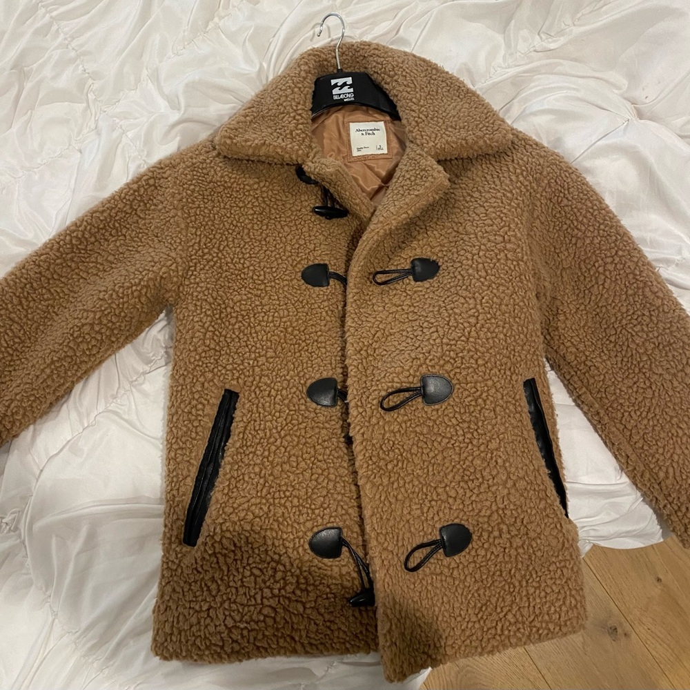 Abercrombie and Fitch Women’s Sherpa Coat